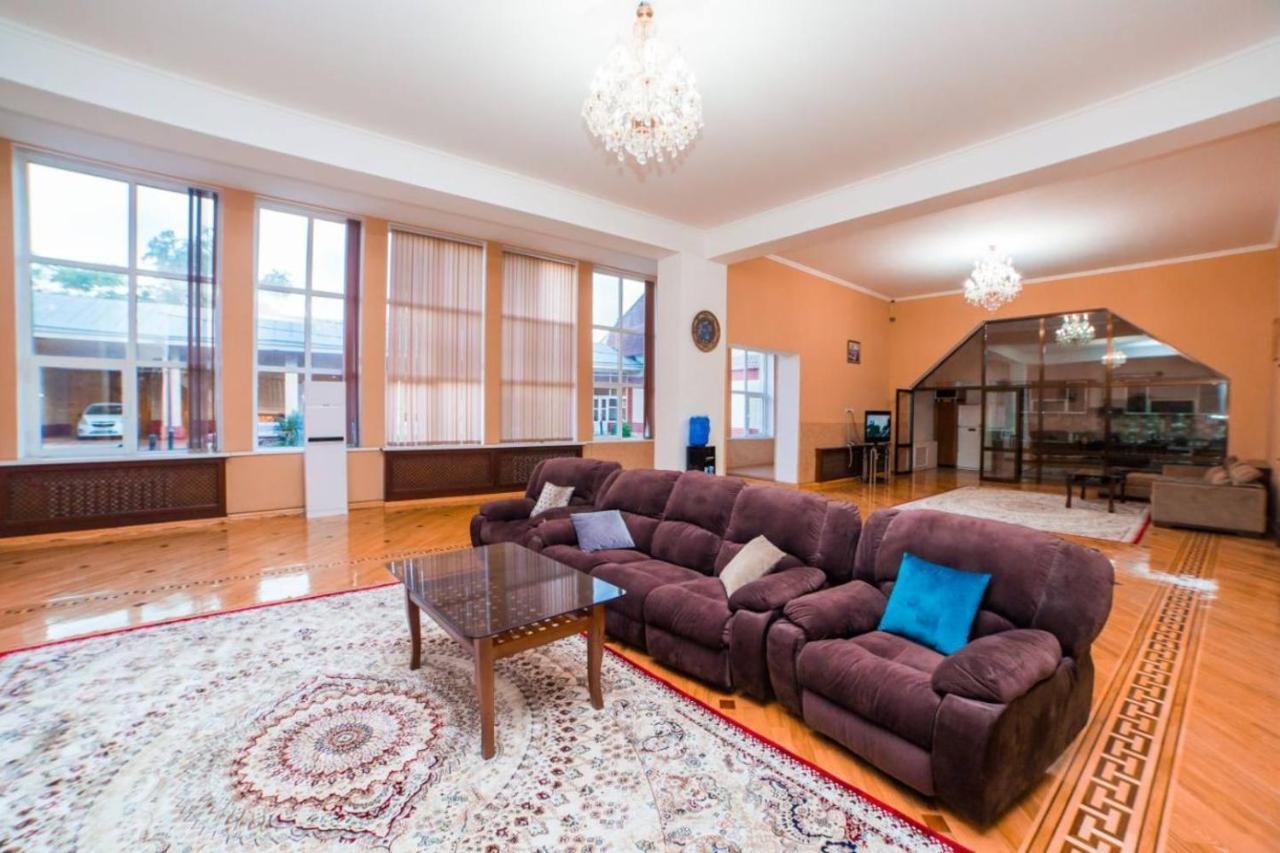 Guest House "Rohat Lux" Самарканд Екстериор снимка