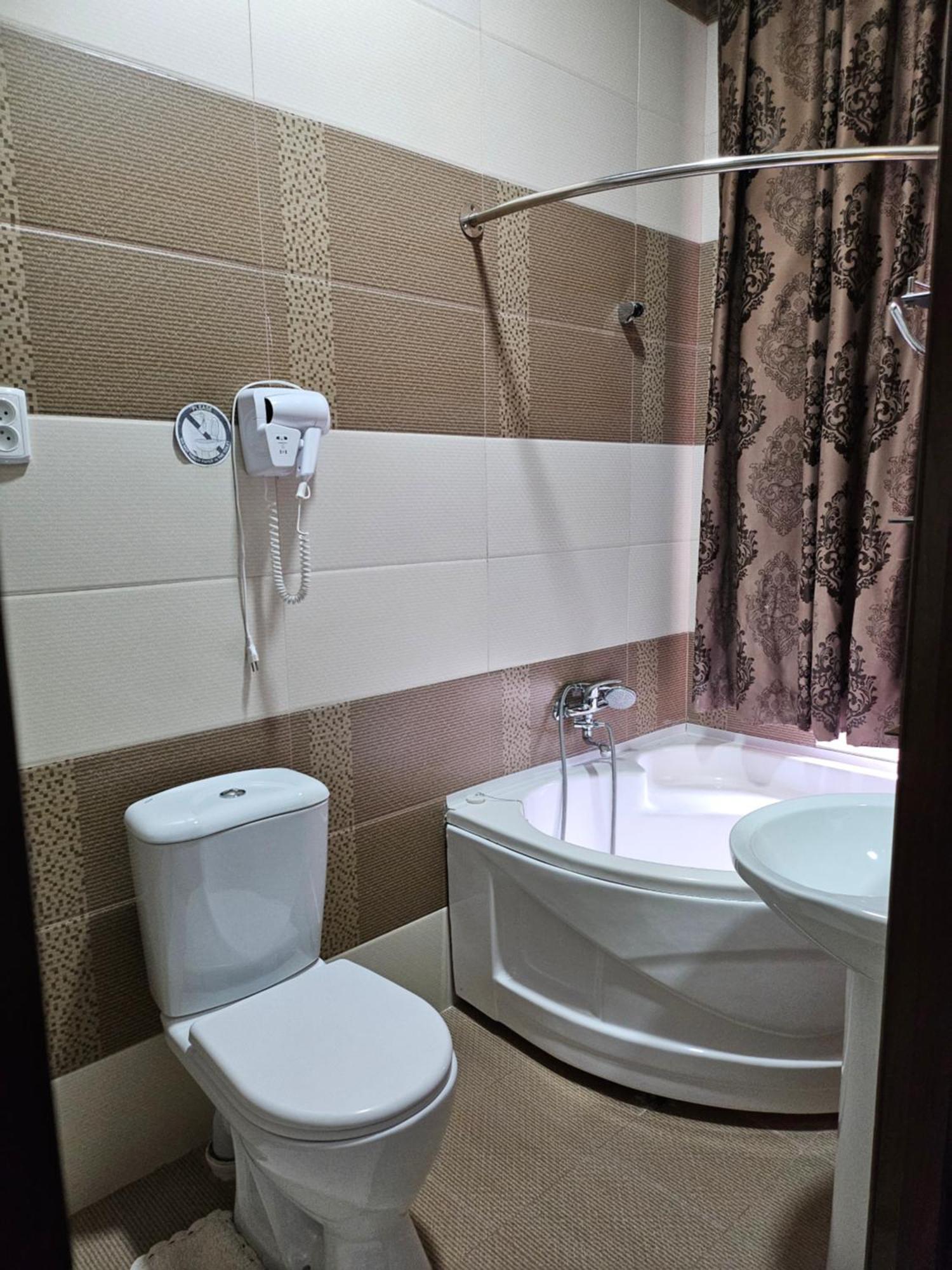 Guest House "Rohat Lux" Самарканд Екстериор снимка
