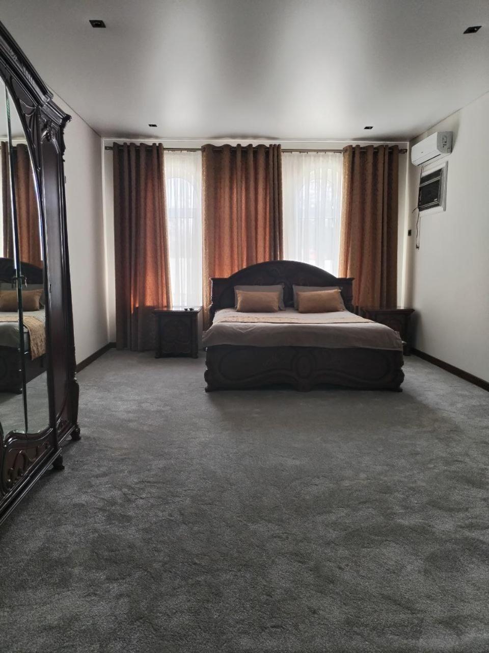 Guest House "Rohat Lux" Самарканд Екстериор снимка