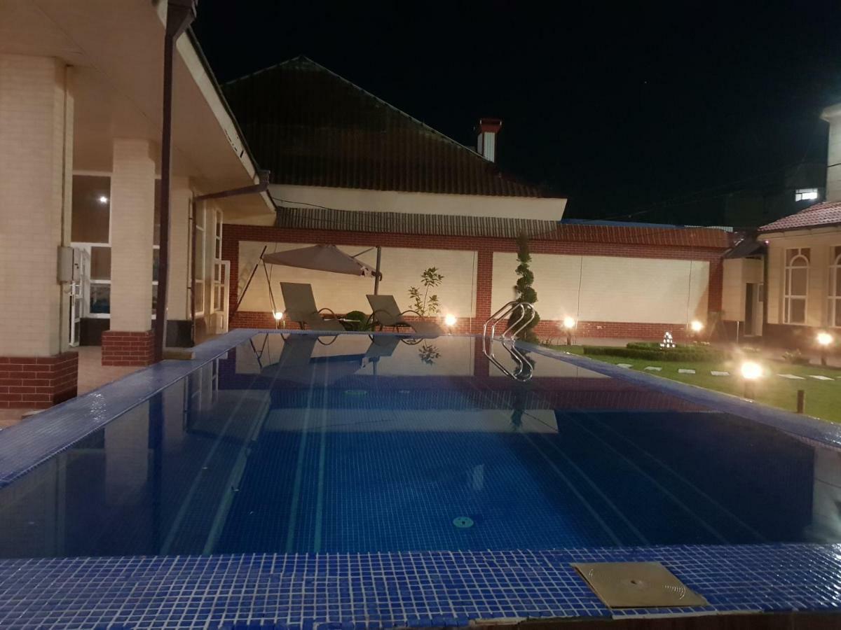 Guest House "Rohat Lux" Самарканд Екстериор снимка